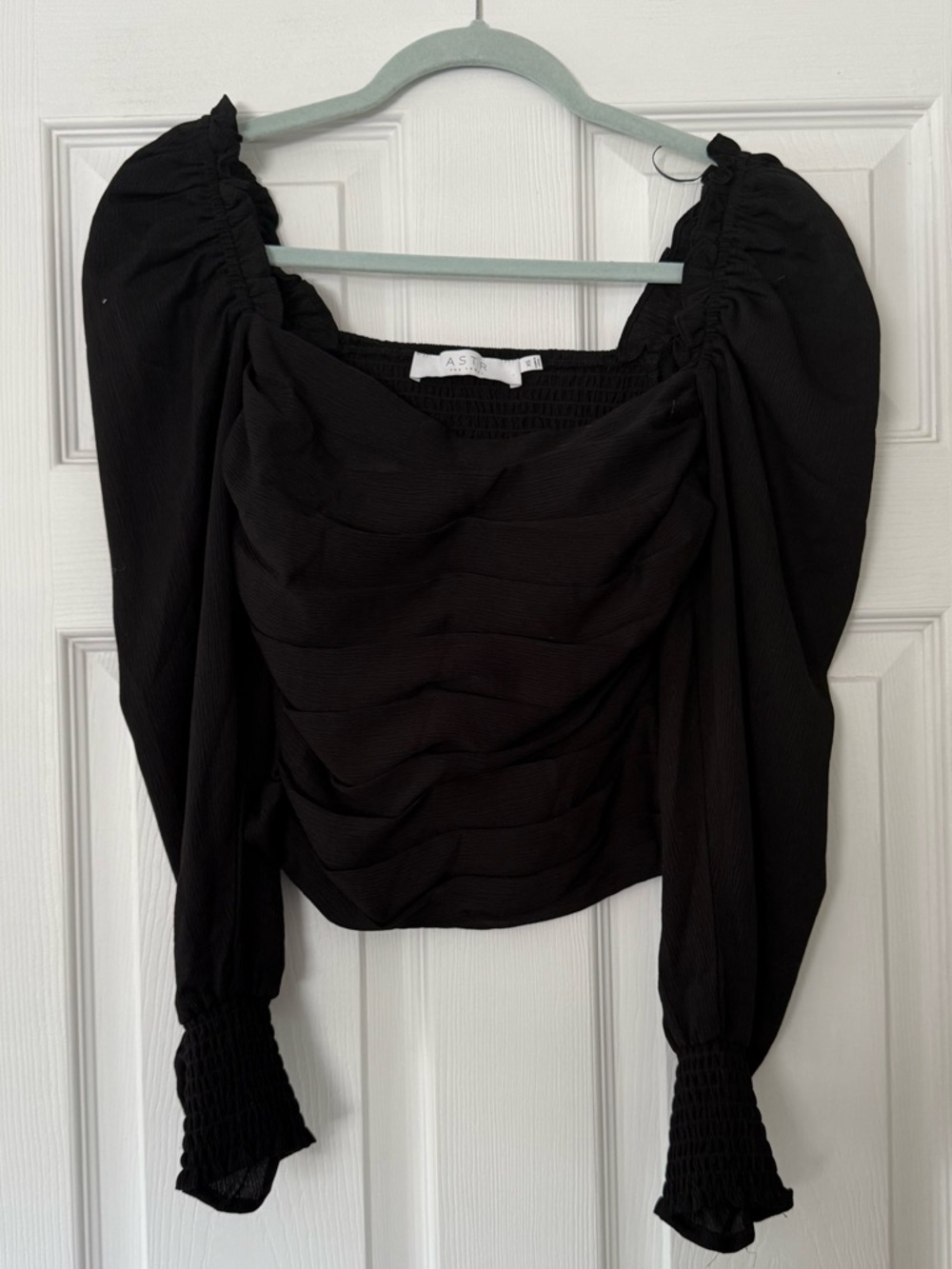 ASTR -  Black Ruched Long-Sleeve Top